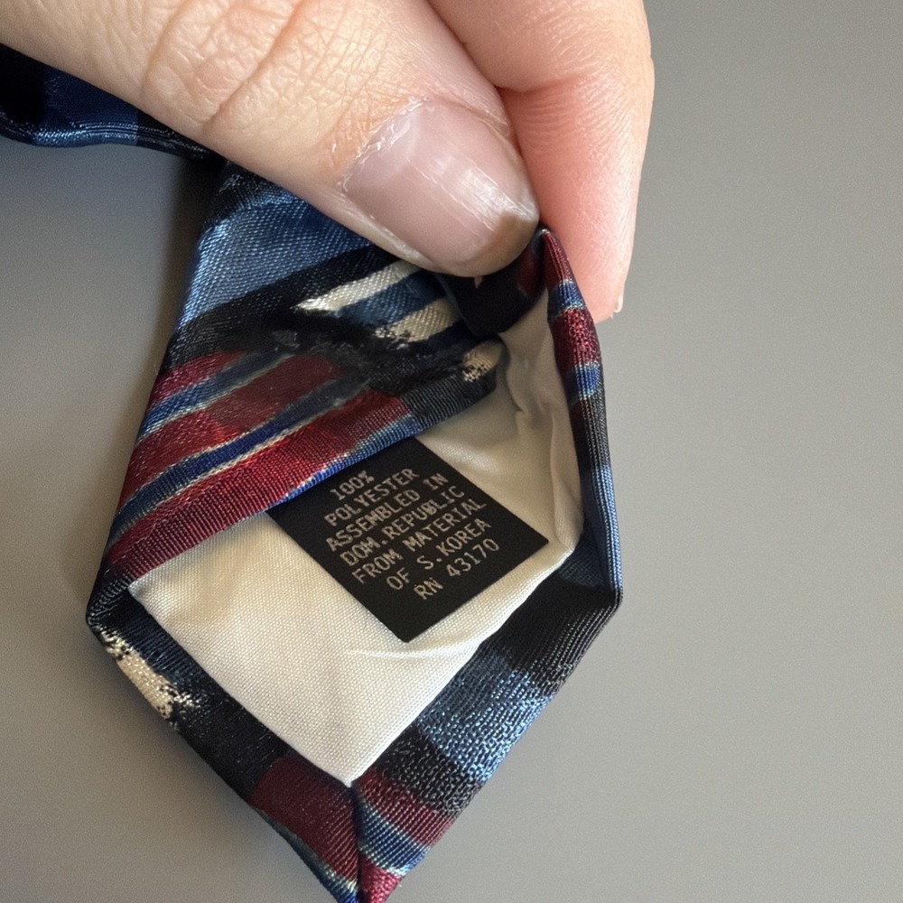 Vtg Editions By Van Heusen Neck Tie Blue w/ Red Short Abstract Polyester - Picture 5 of 5